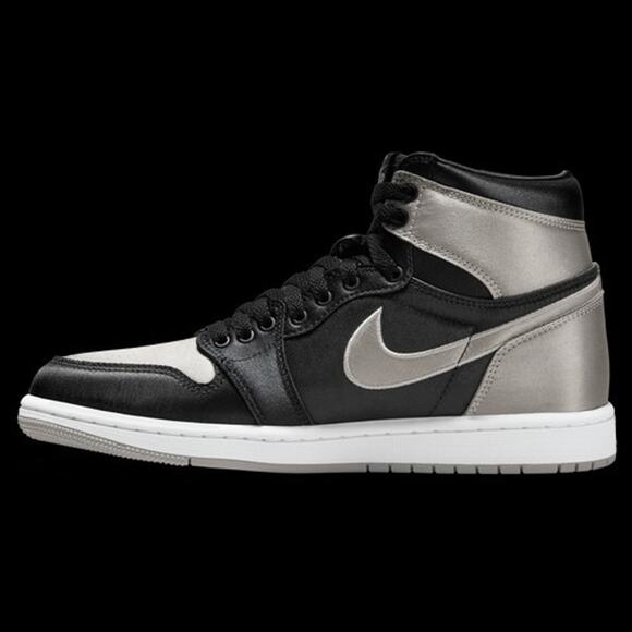 WOMENS AIR JORDAN 1 RETRO HIGH OG, BLACK/MEDIUM GREY SATIN FD4810 010 SIZE 5.5 - Picture 2 of 6
